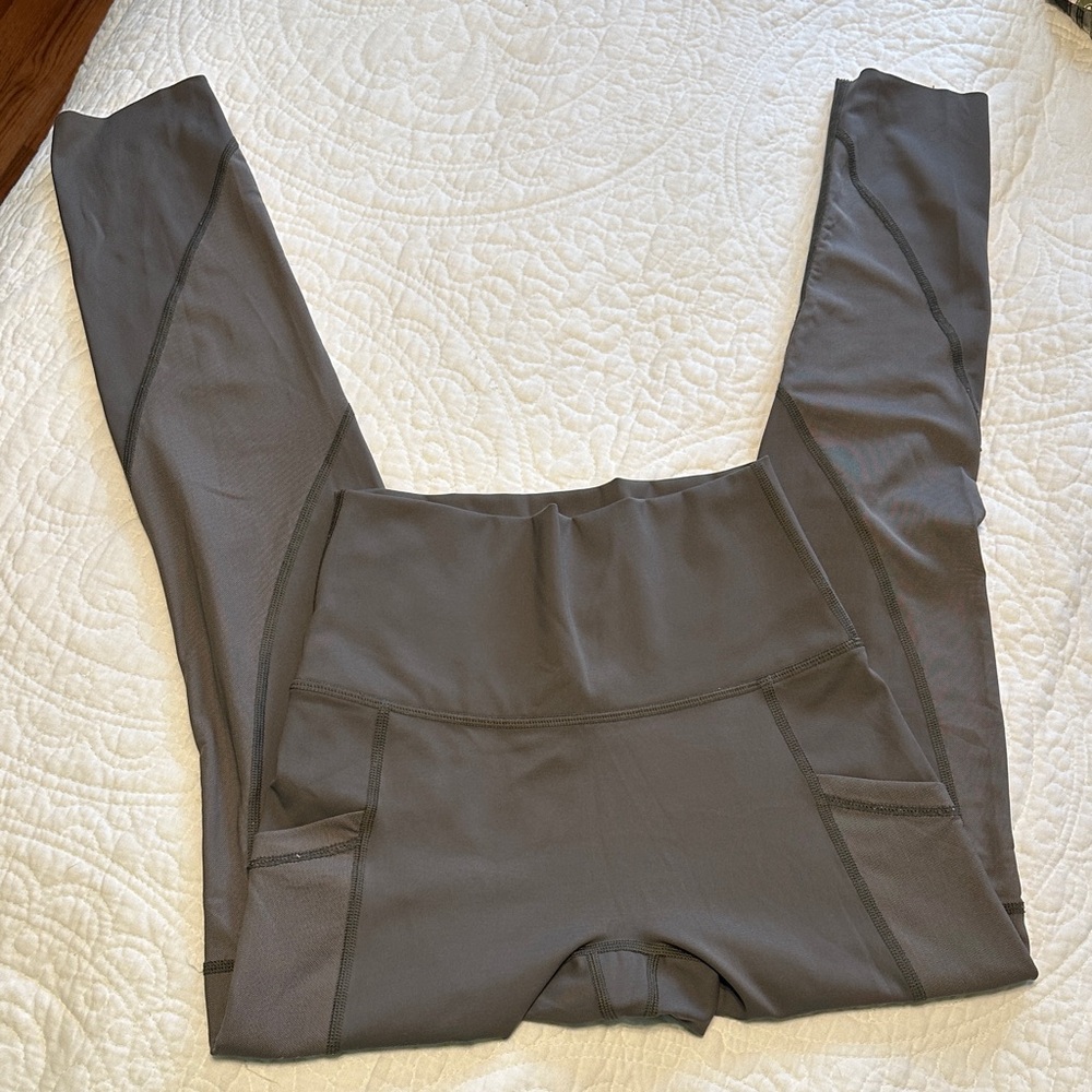 0112 Aerie Gray High-Waisted Leggings women’s size small
